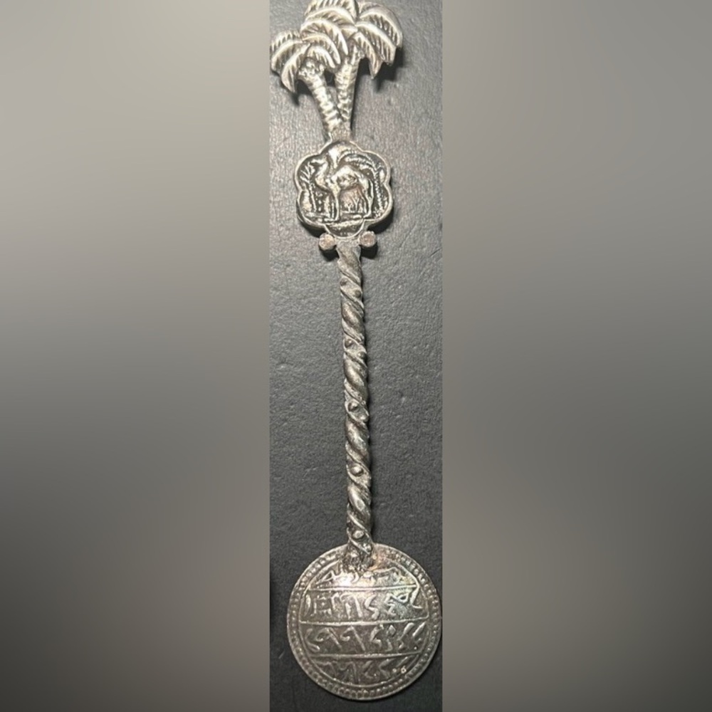 Vintage Collectors Souvenir Camel & Palm Tree Spoon purchased in Saudi Arabia 🇸🇦 - Picture 6 of 7